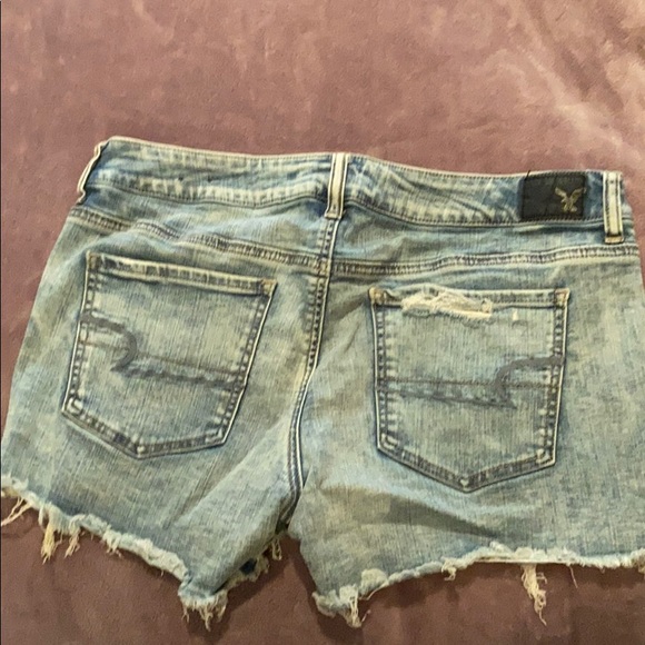 AE Shorts. - Picture 2 of 2